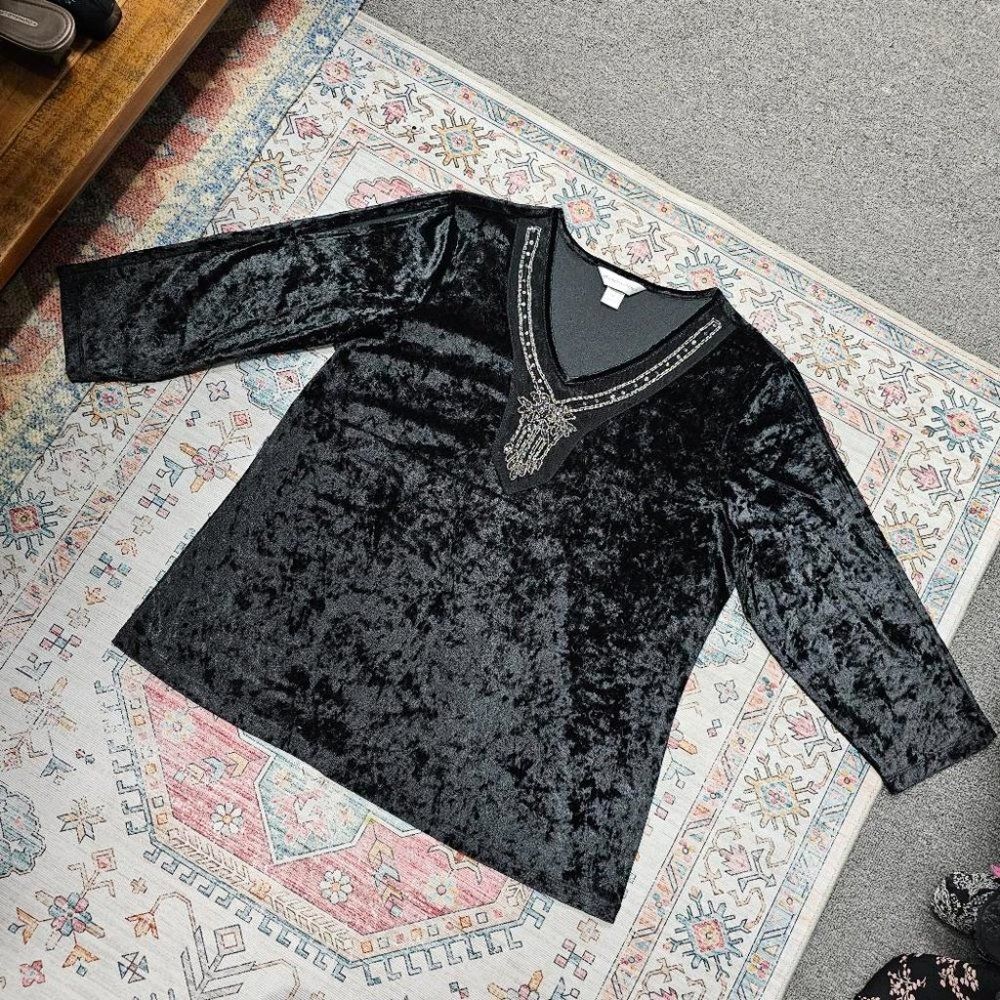 Whimsygoth Hippie Black Crushed Velvet Cold Shoulder Beaded VNeck 3/4 Sleeve Top - Picture 5 of 11